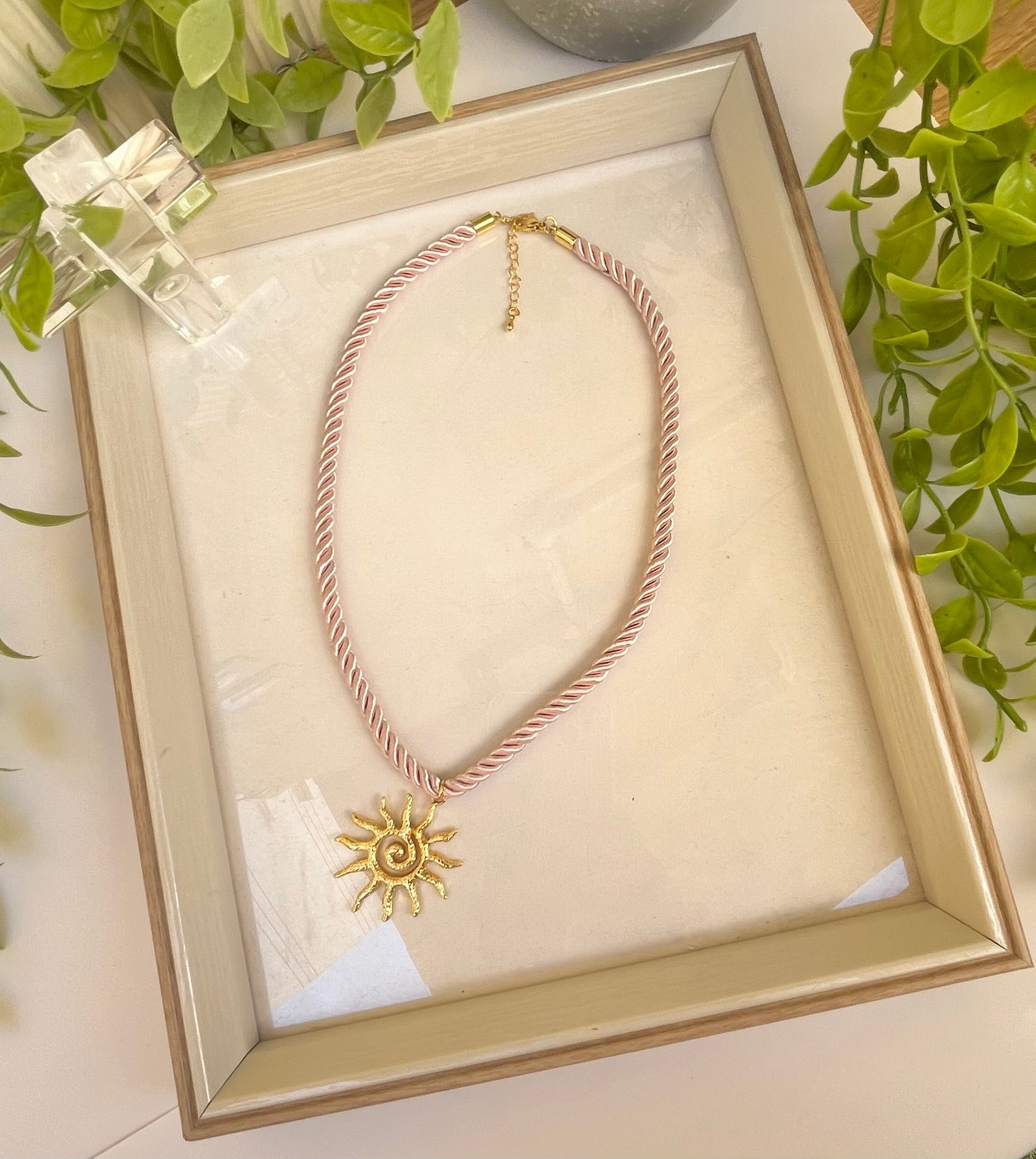 Rose sun rope