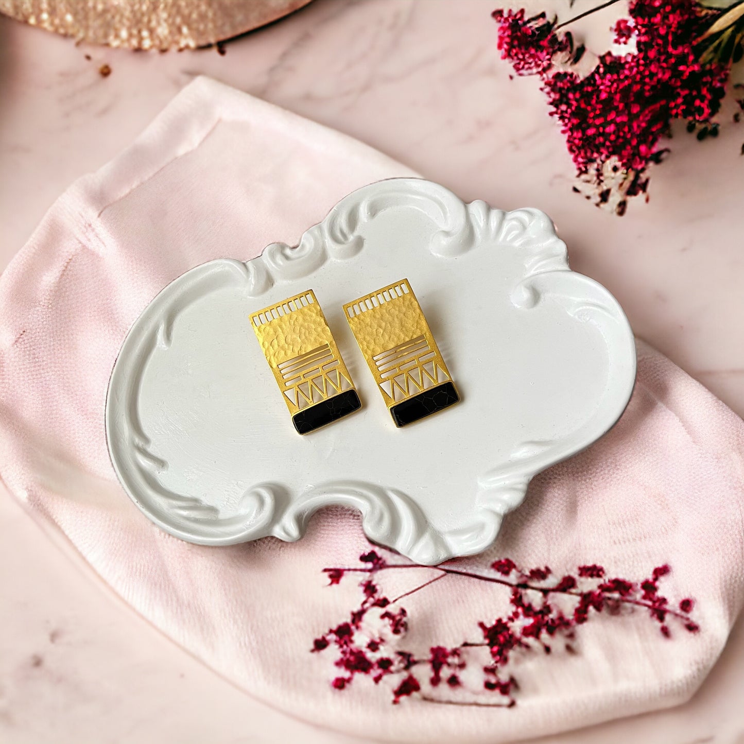 الباهو earring