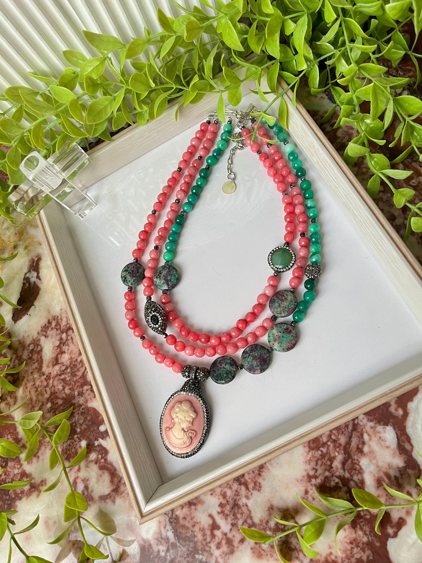 Wajeeha ( وجيهه )