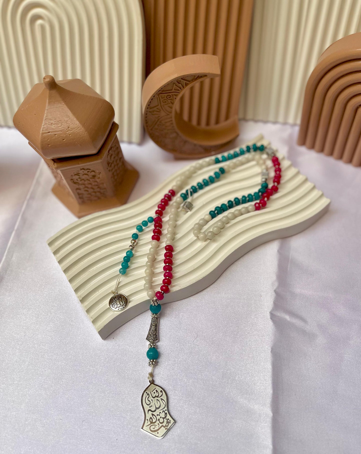 The Spirit of Joy" (روح البهجة)