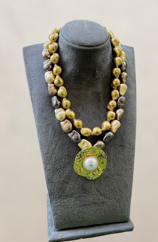 Golden Shell Pearl