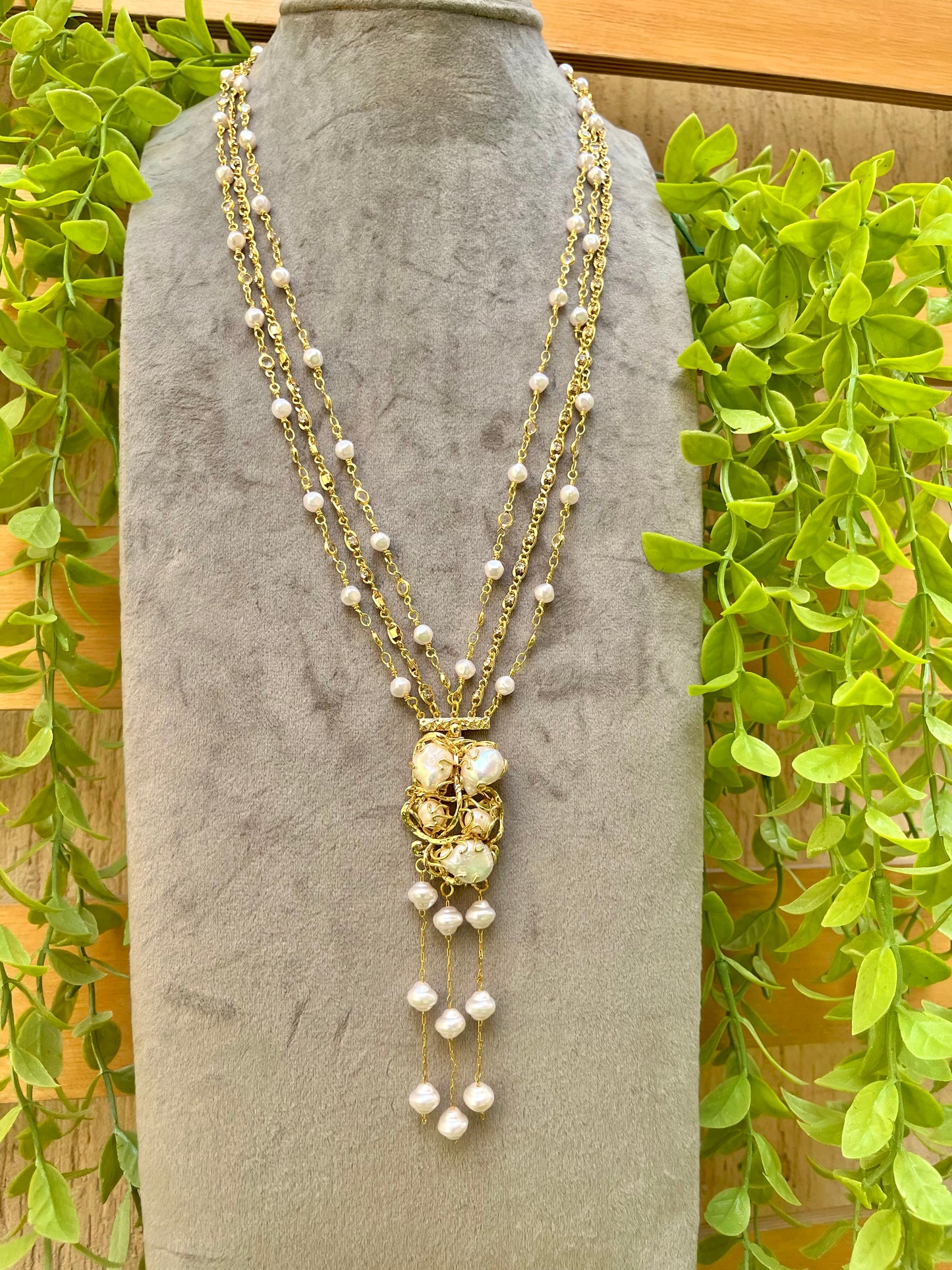 Alora necklace