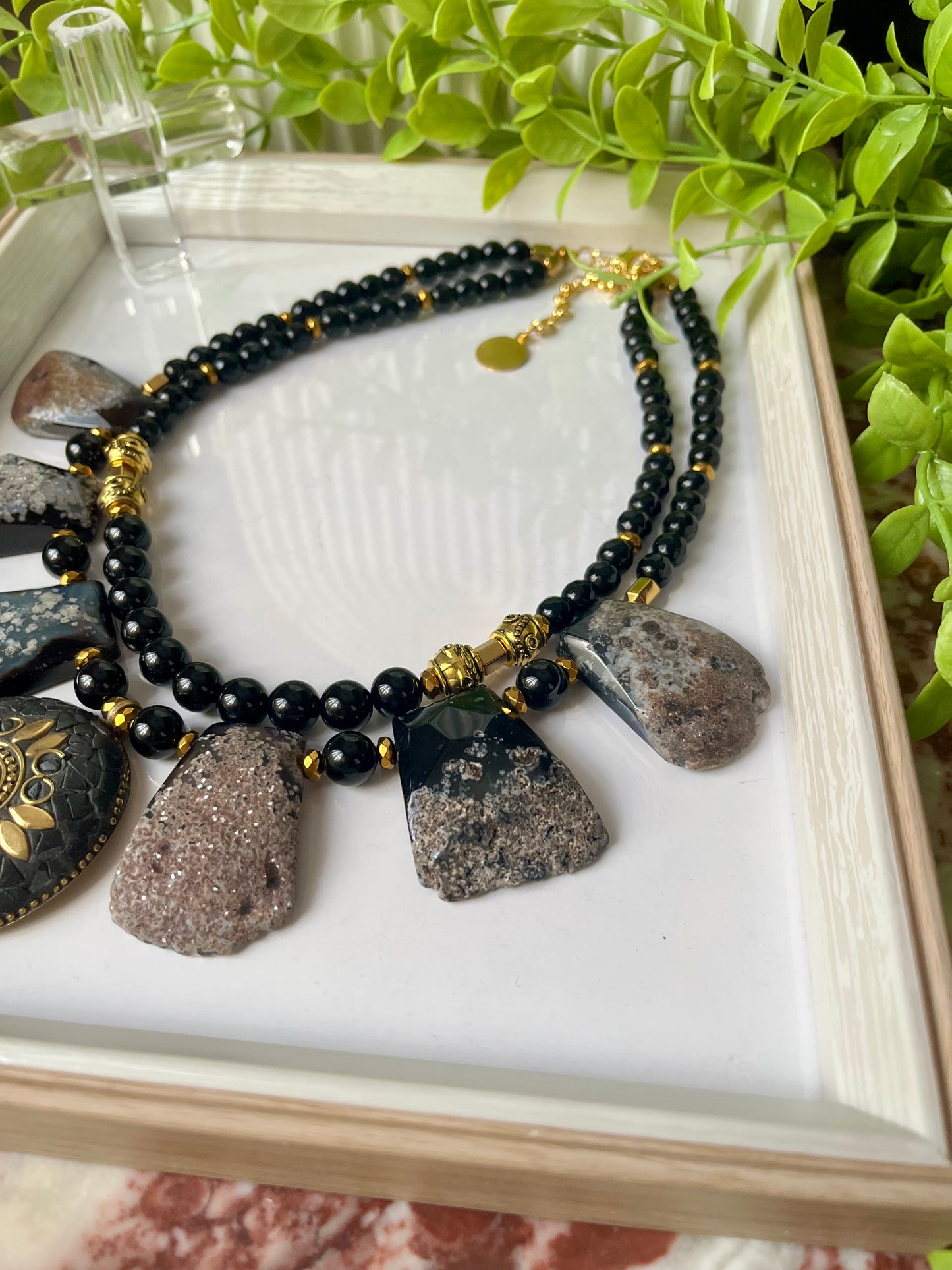 Iris necklace