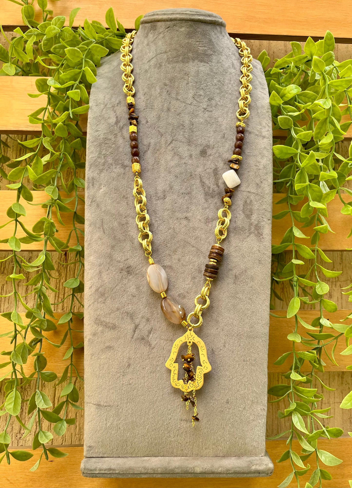 Janan necklace