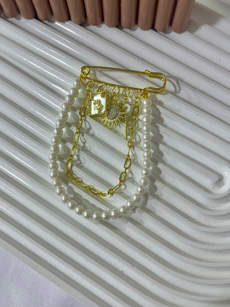 White pin