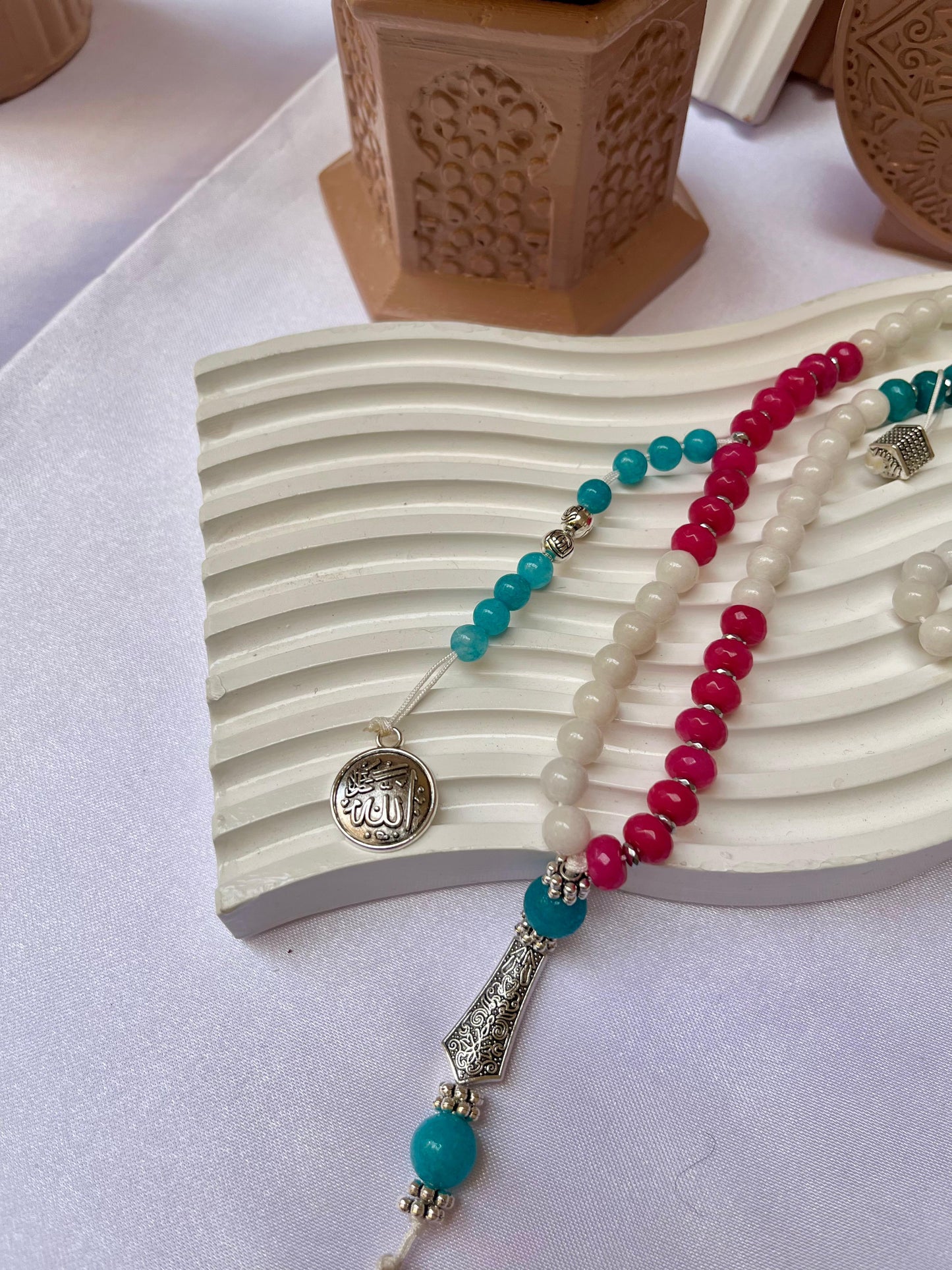 The Spirit of Joy" (روح البهجة)