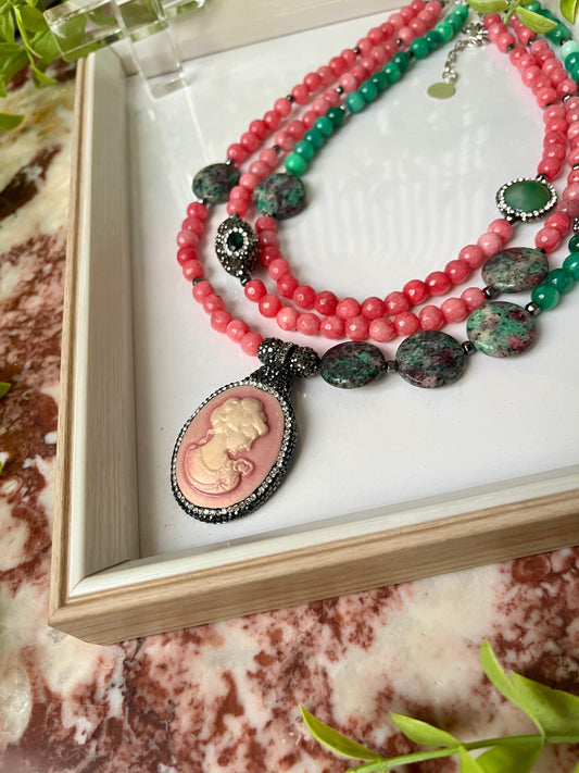 Wajeeha ( وجيهه )