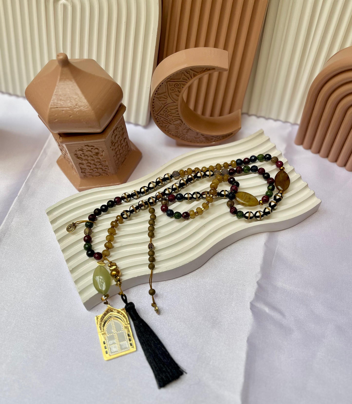 Gilded Blessings (بركات مُذهّبة)